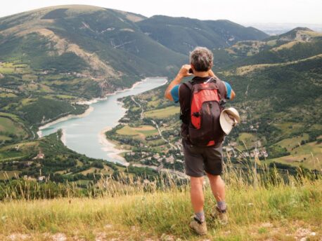 I cammini in Italia: il lago di Fiastra
