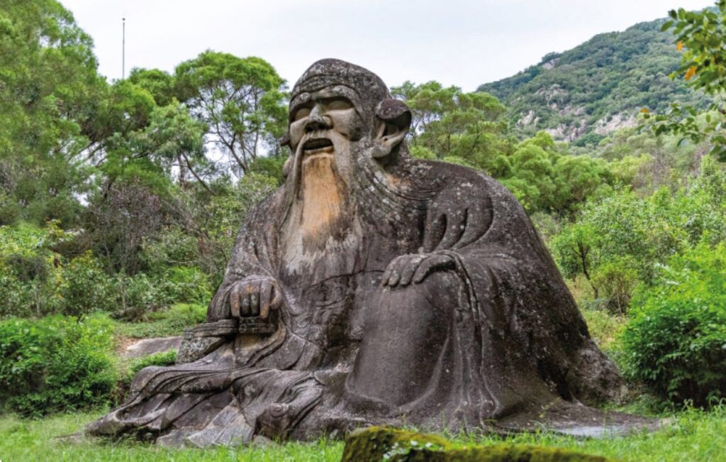 Una statua dedicata a Lao Tse, fondatore del taoismo