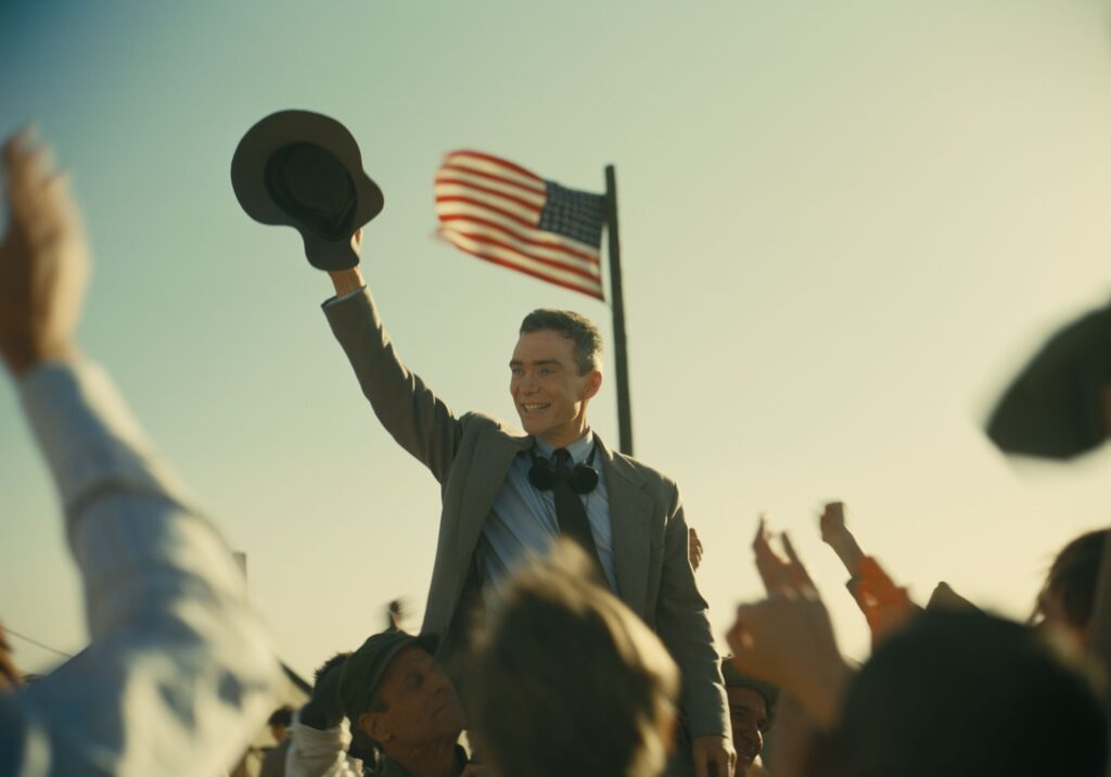 Oppenheimer festeggiato come un eroe
