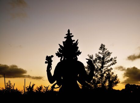 La grande statua del Buddha a Pomaia